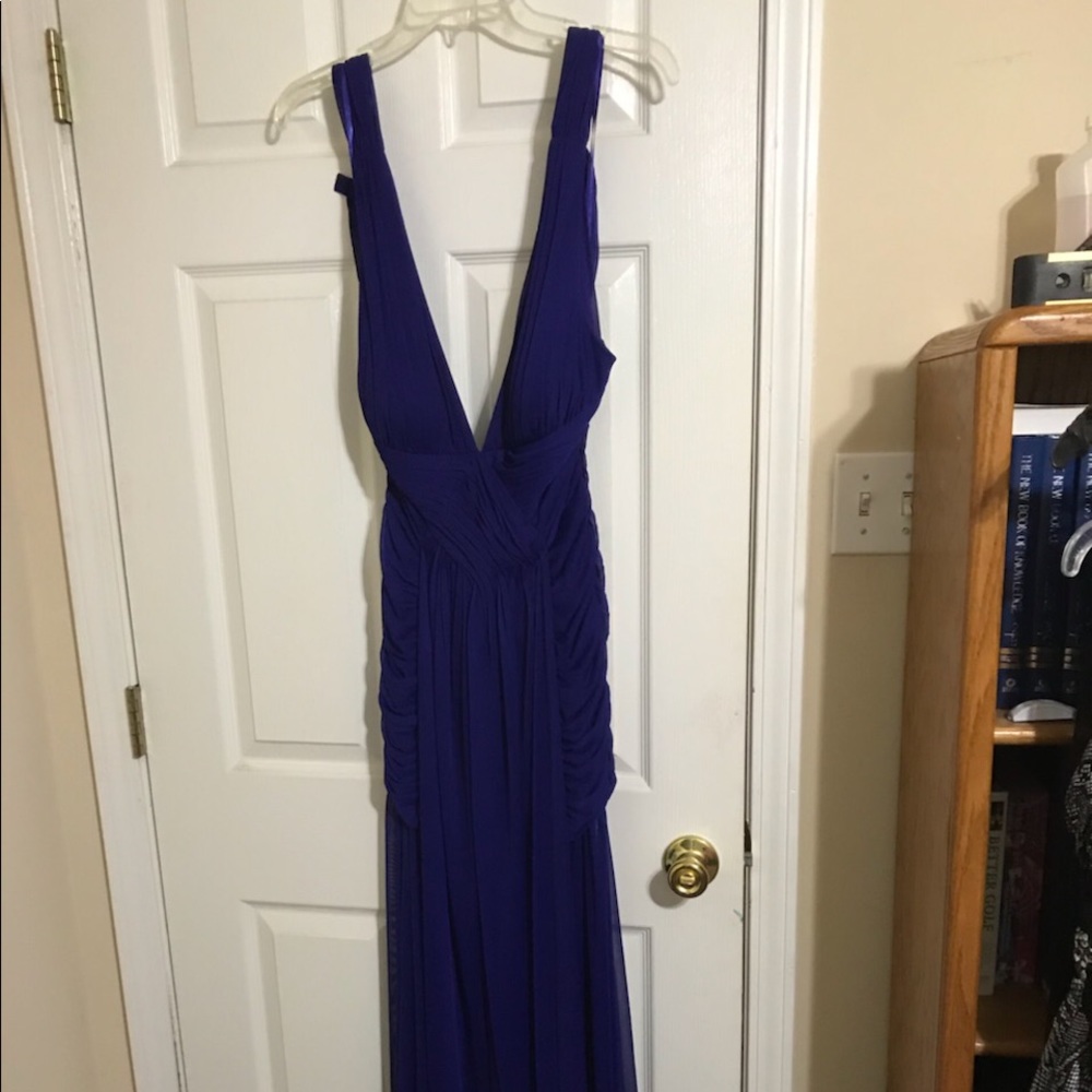 Formal dress - Picture 2 of 5